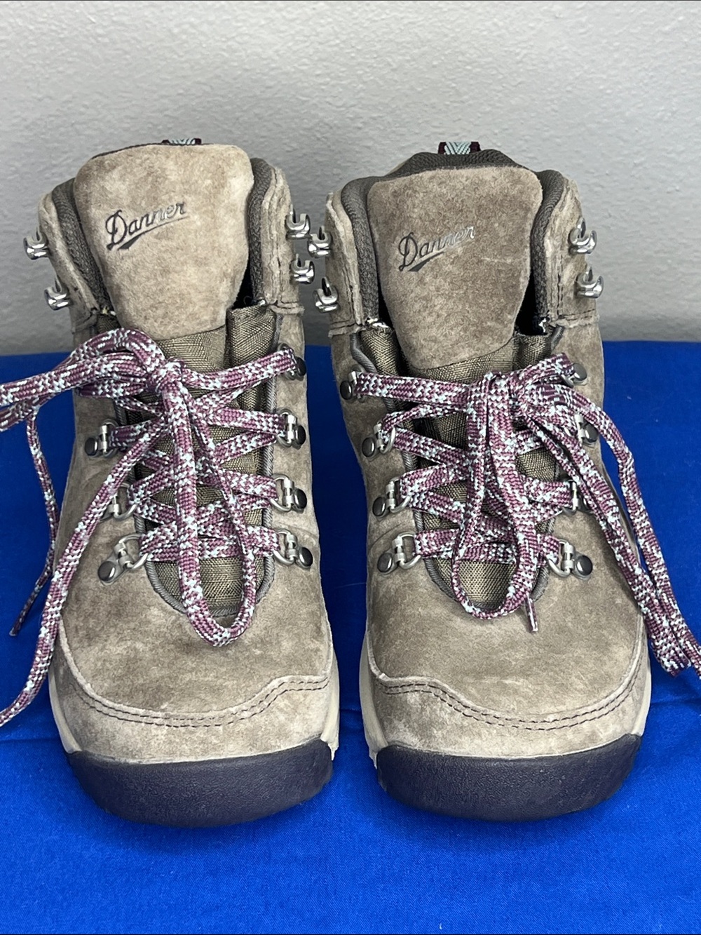 Danner Women's Adrika Ash Suede Lace-Up Hiking Boots Size 6.5